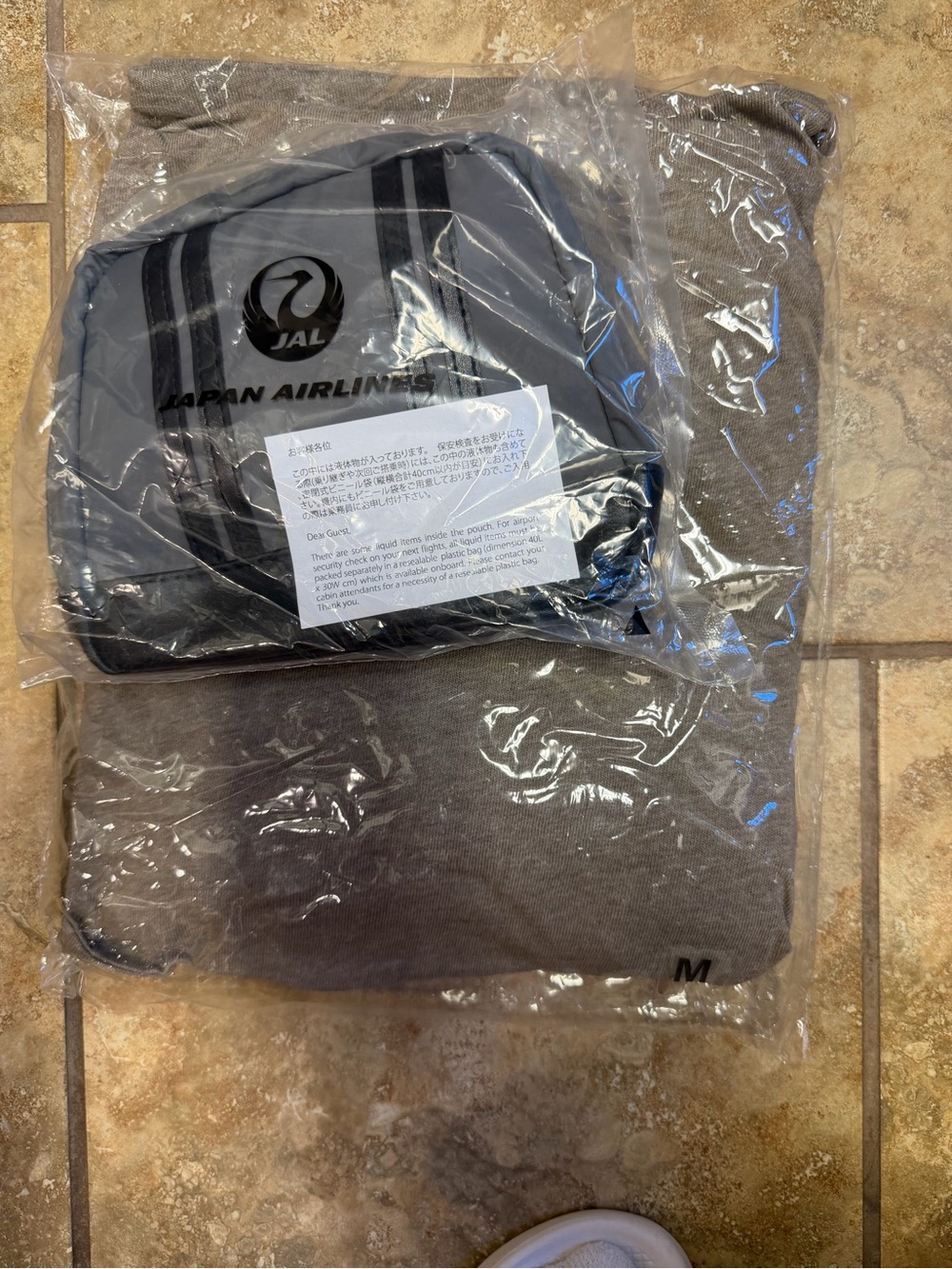 JAL FIRST CLASS RELAX WEAT AND AMENITY KIT